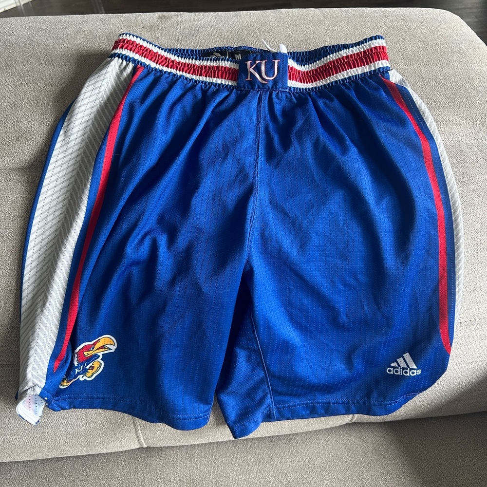 MEDIUM basketball Kansas Jayhawks player issued s